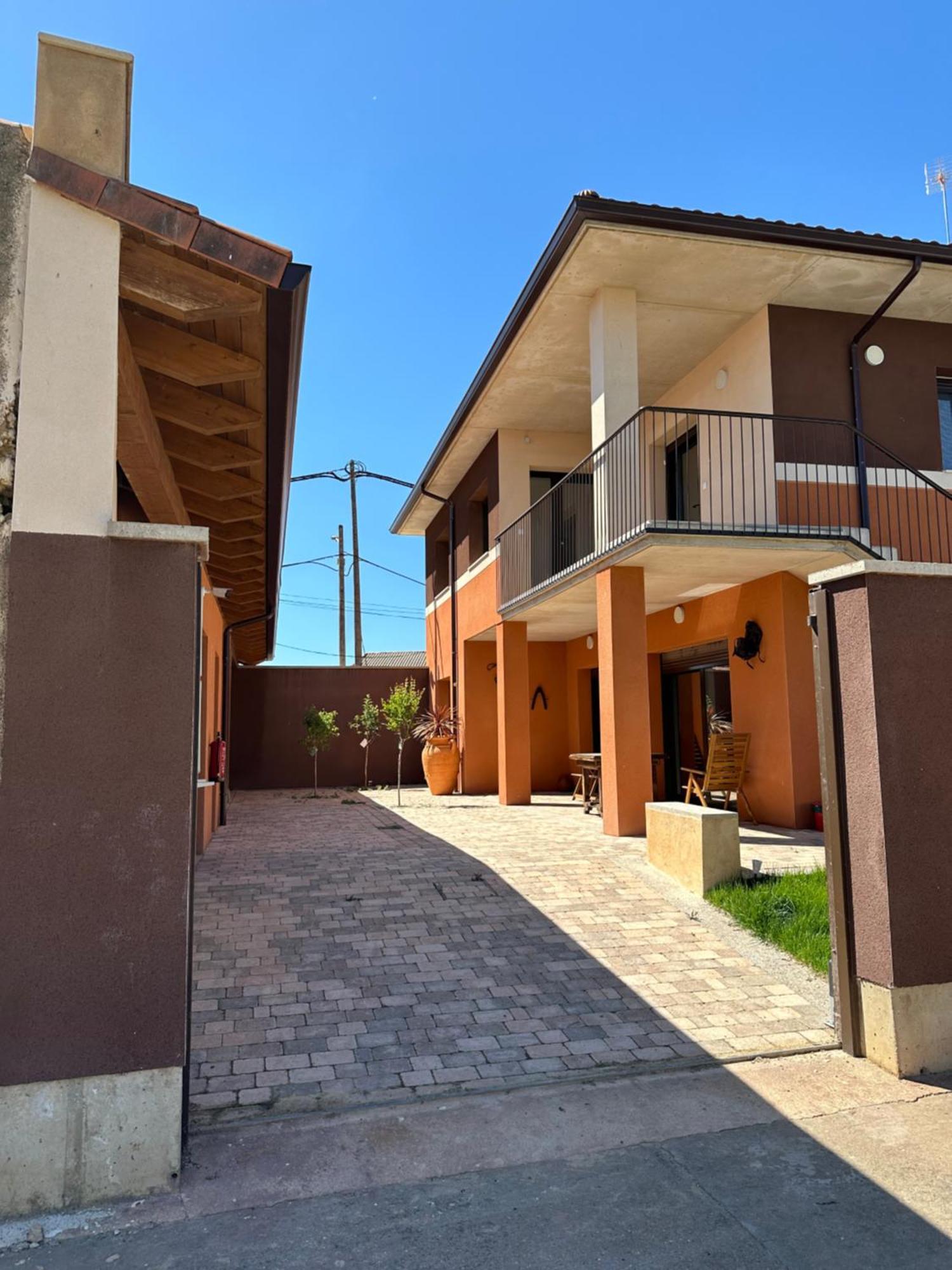 בית הארחה Granja de Moreruela 	Casa Abuela Angela מראה חיצוני תמונה